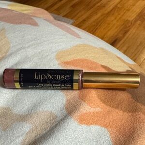 LipSense by SeneGence Liquid Lip Color - Sugar Plum